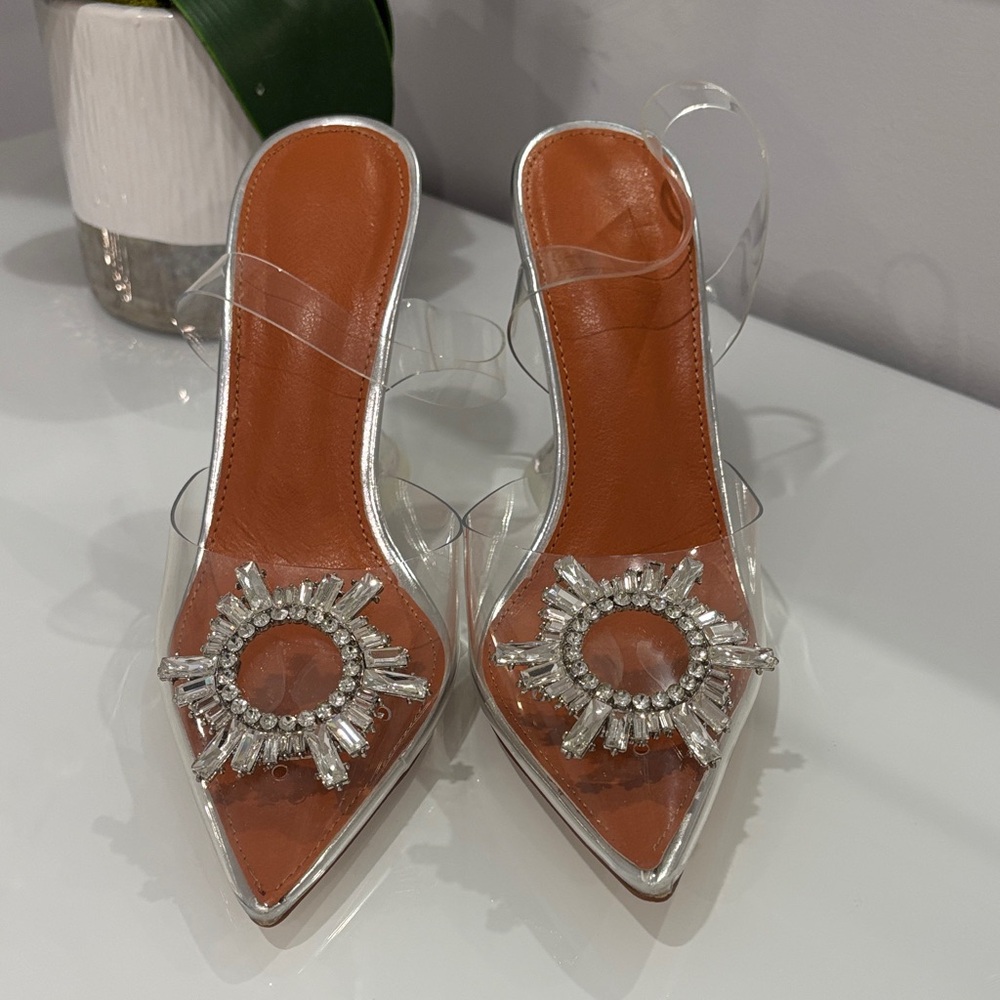 Elegant Silver Women's Shoes with Crystal Embellishments - Picture 3 of 4